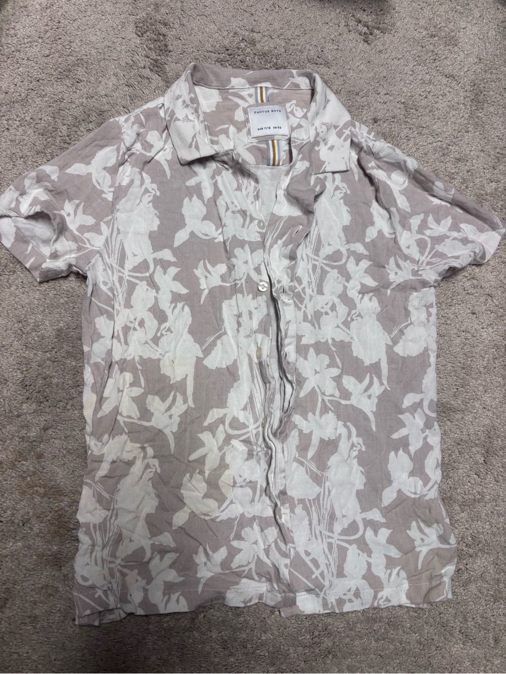 Cactus Taupe and White Floral Short-Sleeve Button-Down Shirt